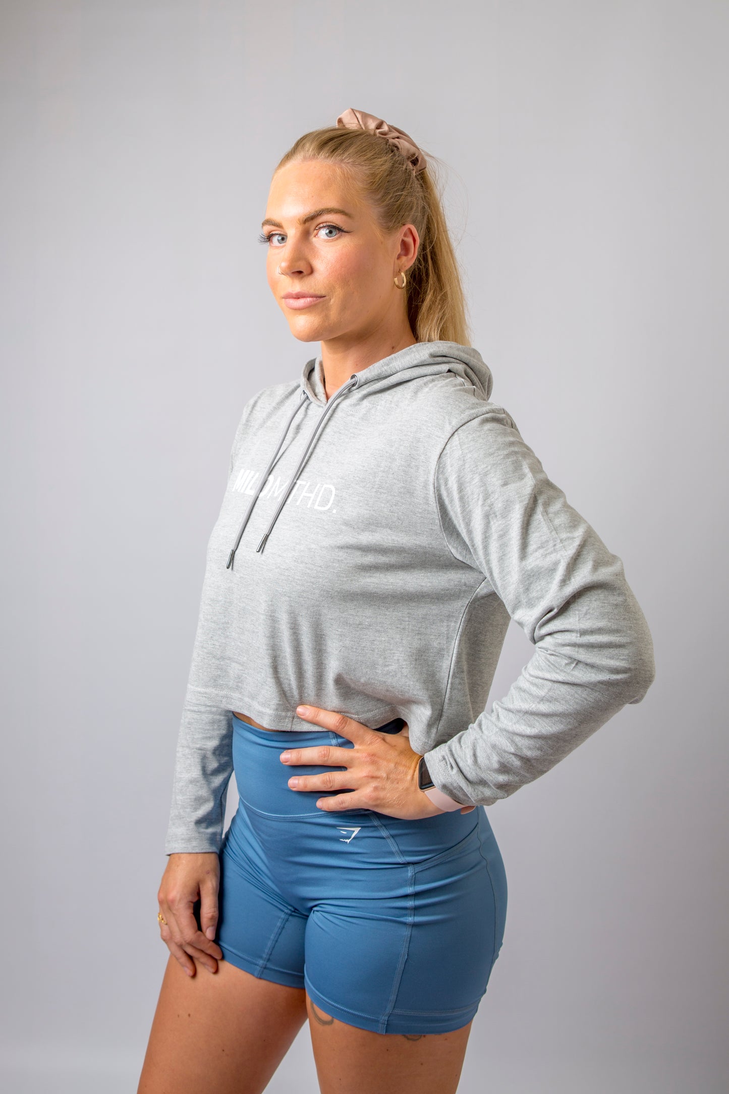 Hooded MILO MTHD. Mindset Cropped Top